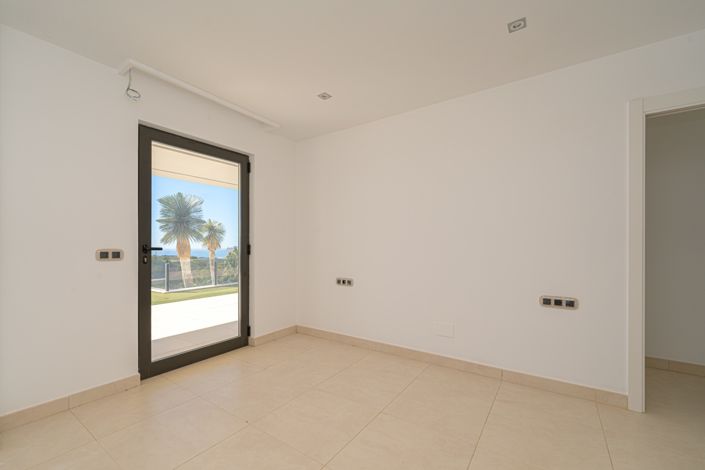 Image No.46-6 Bed Villa for sale