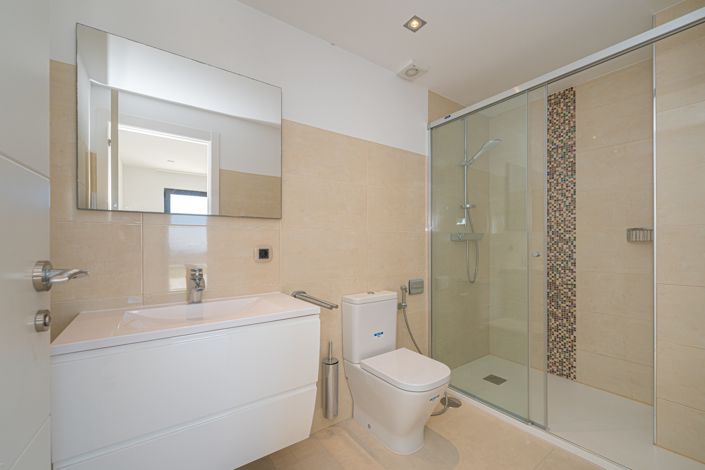 Image No.47-6 Bed Villa for sale