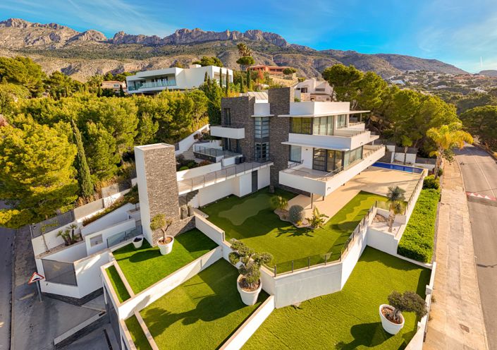 Image No.57-6 Bed Villa for sale