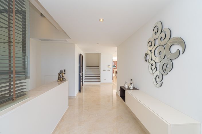 Image No.6-6 Bed Villa for sale