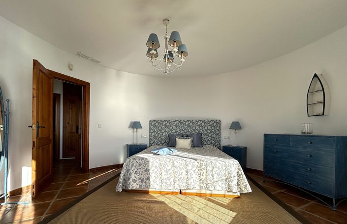 Image No.20-5 Bed Villa for sale