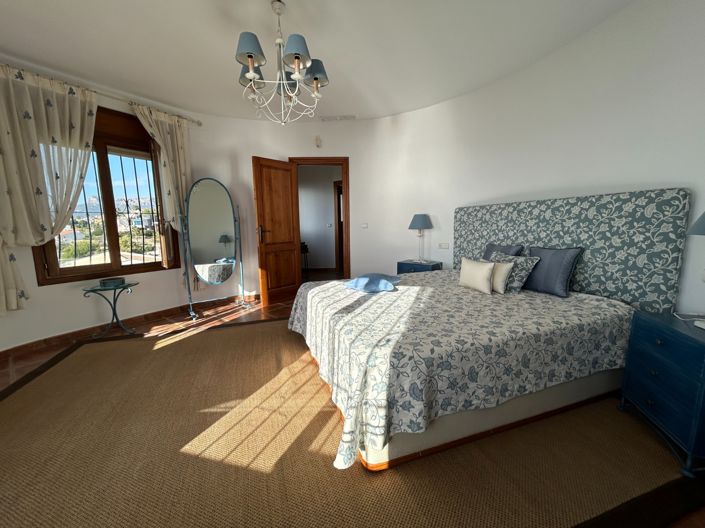 Image No.23-5 Bed Villa for sale