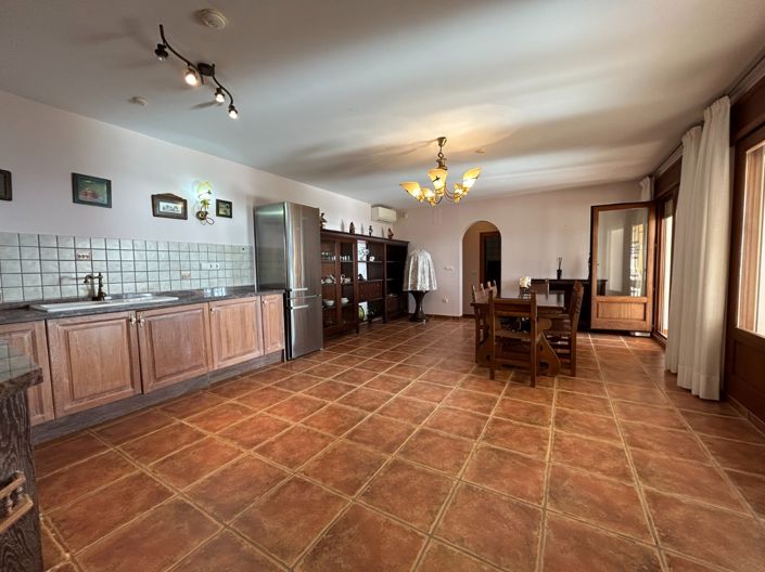 Image No.38-5 Bed Villa for sale