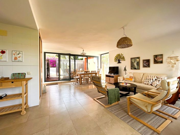 Image No.11-3 Bed Villa for sale