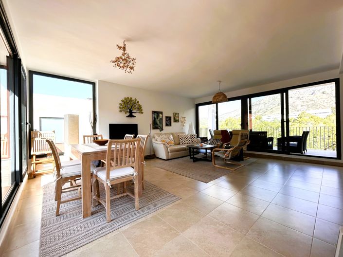 Image No.17-3 Bed Villa for sale