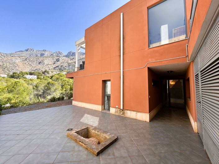 Image No.42-3 Bed Villa for sale