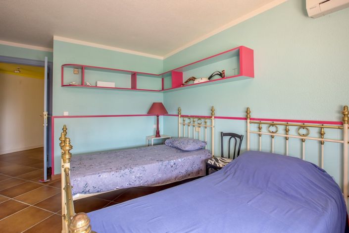 Image No.24-4 Bed Property for sale