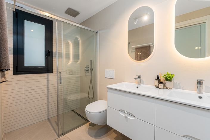 Image No.18-2 Bed Apartment for sale