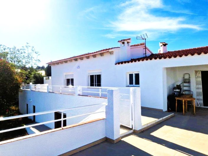 Image No.4-3 Bed Villa for sale