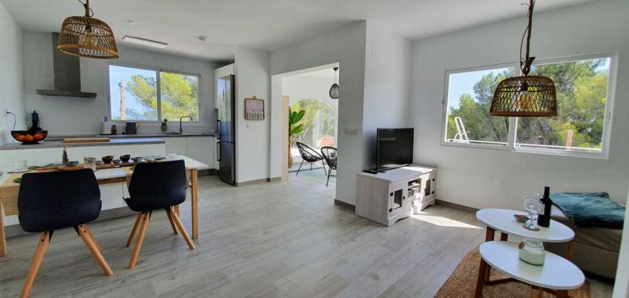 Image No.8-2 Bed Villa for sale