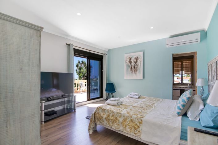 Image No.20-5 Bed Villa for sale