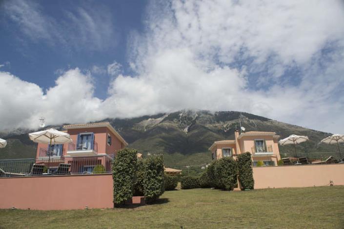 Image No.3-8 Bed Villa for sale