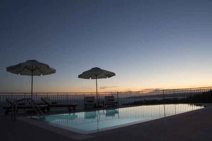 Image No.7-8 Bed Villa for sale