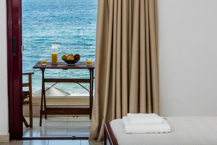 Image No.6-Un hôtel de 13 chambres à vendre à Minies