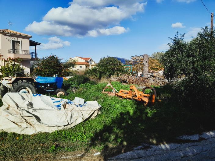 Image No.3-Terre à vendre à Livadi