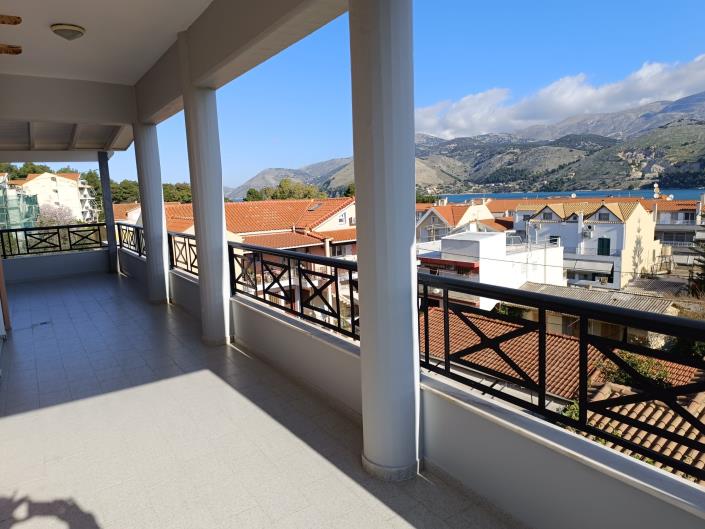 Image No.8-4 Bed House for sale