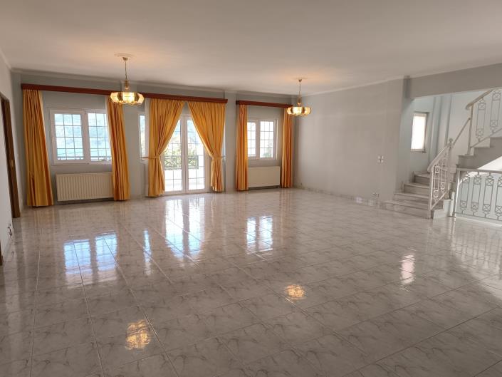 Image No.11-4 Bed House for sale