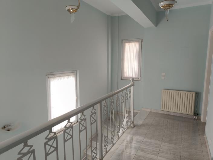 Image No.22-4 Bed House for sale