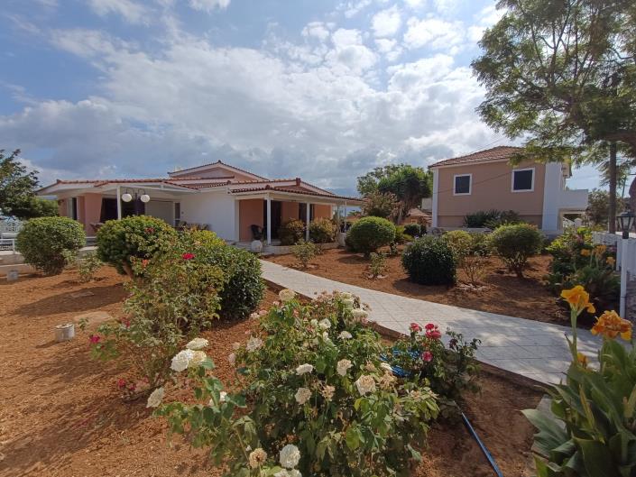 Image No.5-Maison de 3 chambres à vendre à Lakithra