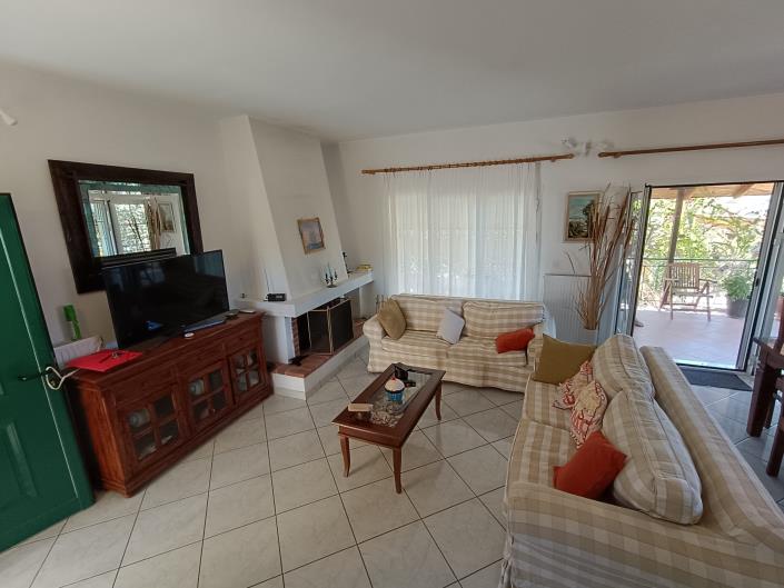 Image No.8-Maison de 3 chambres à vendre à Karavados