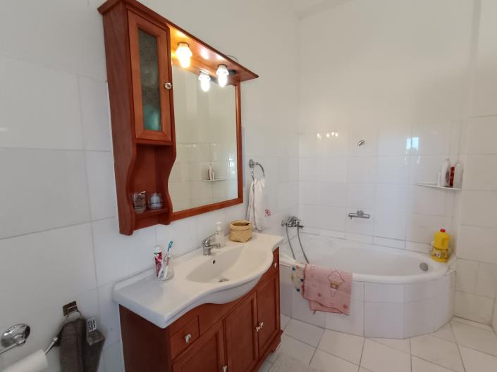 Image No.22-Maison de 3 chambres à vendre à Karavados