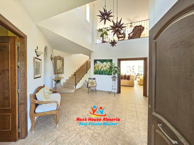 Image No.11-4 Bed Villa for sale