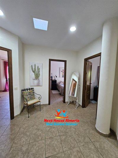 Image No.40-4 Bed Villa for sale