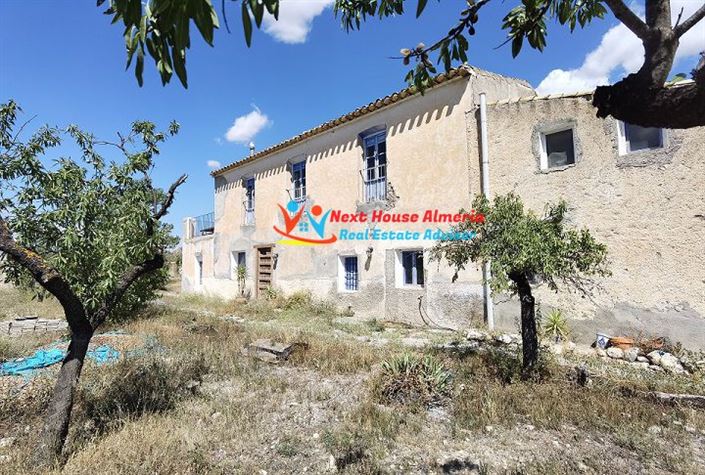 Image No.7-Maison de campagne de 6 chambres à vendre à Lúcar