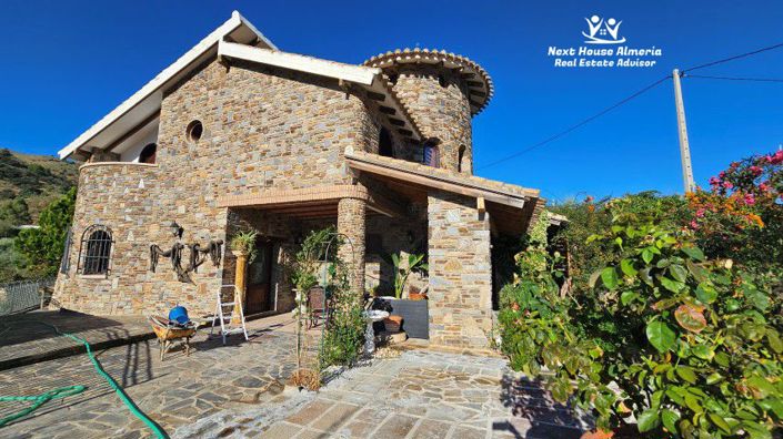 Image No.8-Villa de 4 chambres à vendre à Almeria