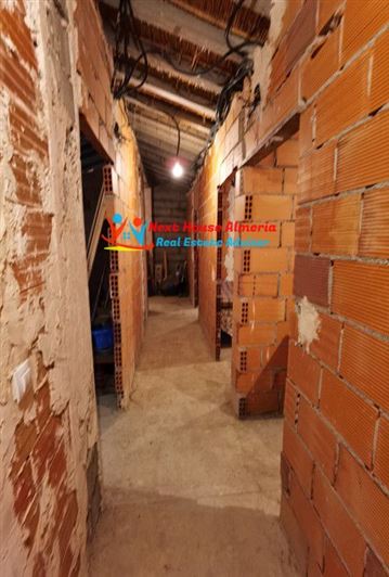 Image No.24-Maison de campagne de 6 chambres à vendre à Oria