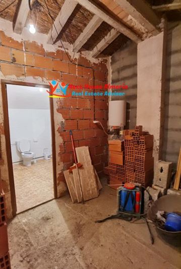 Image No.35-Maison de campagne de 6 chambres à vendre à Oria