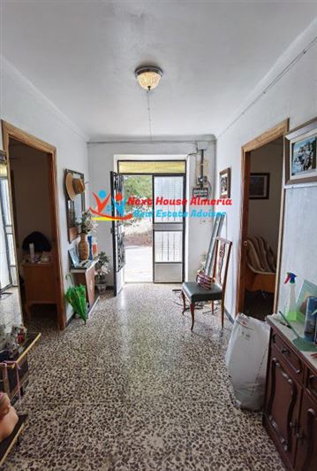 Image No.43-Maison de campagne de 6 chambres à vendre à Oria