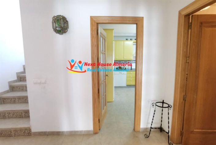 Image No.16-5 Bed Townhouse for sale