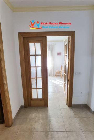 Image No.30-5 Bed Townhouse for sale