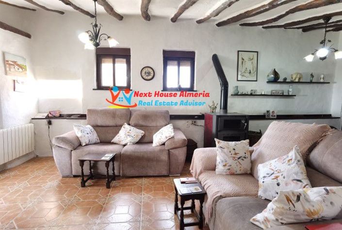 Image No.25-3 Bed Country House for sale