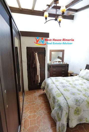 Image No.36-3 Bed Country House for sale