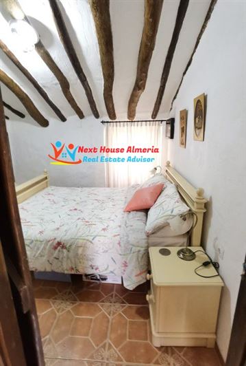 Image No.41-3 Bed Country House for sale