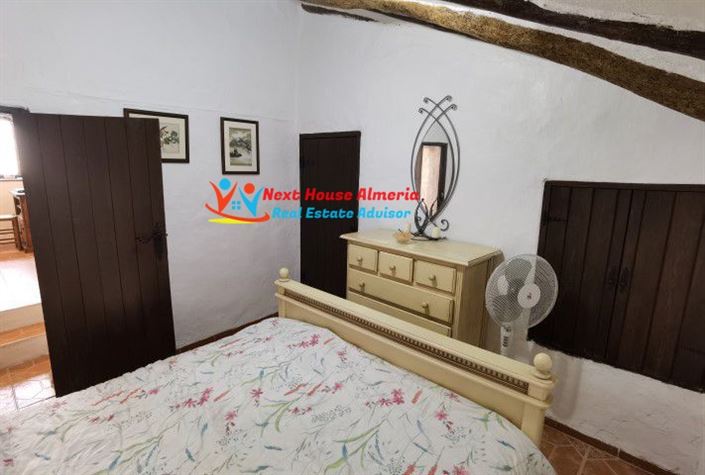 Image No.44-3 Bed Country House for sale