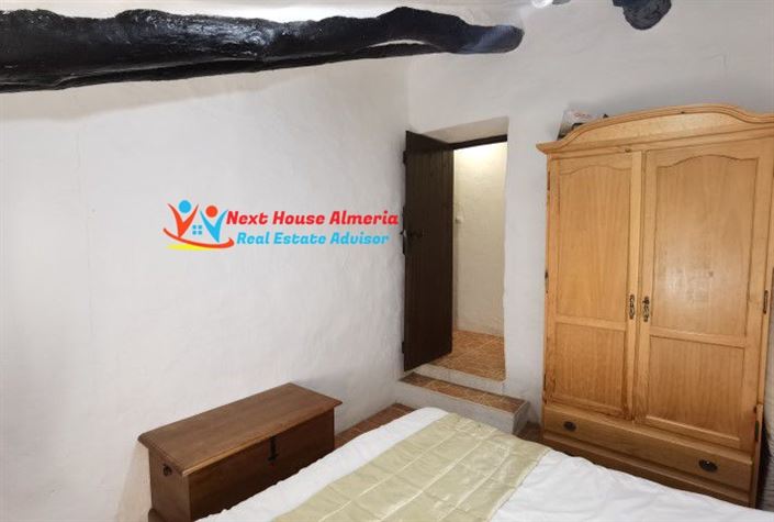 Image No.51-3 Bed Country House for sale