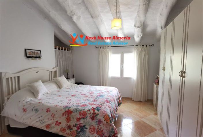 Image No.33-Maison de campagne de 5 chambres à vendre à Cullar