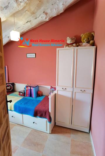 Image No.38-Maison de campagne de 5 chambres à vendre à Cullar