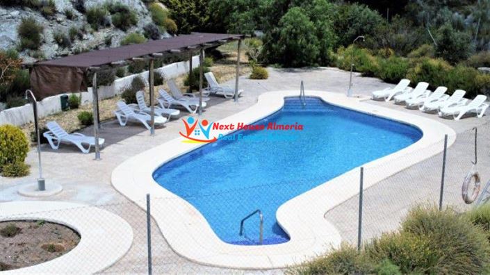 Image No.13-Maison de campagne de 8 chambres à vendre à Taberno