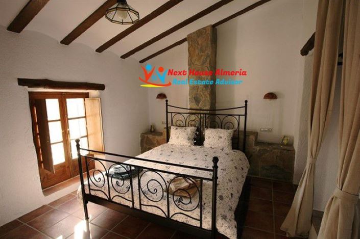 Image No.26-Maison de campagne de 8 chambres à vendre à Taberno