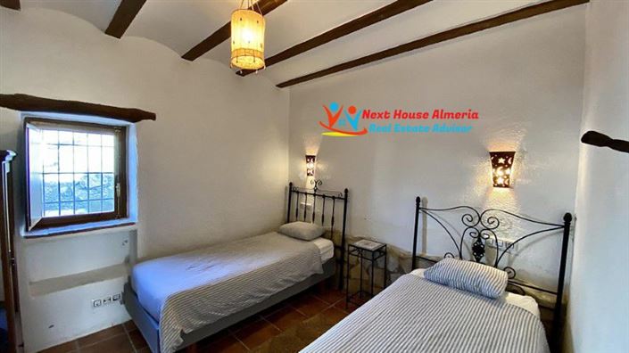 Image No.32-Maison de campagne de 8 chambres à vendre à Taberno