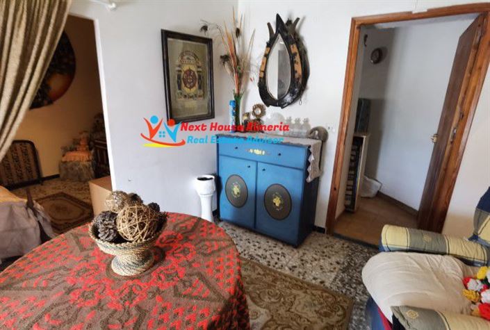 Image No.30-3 Bed Townhouse for sale