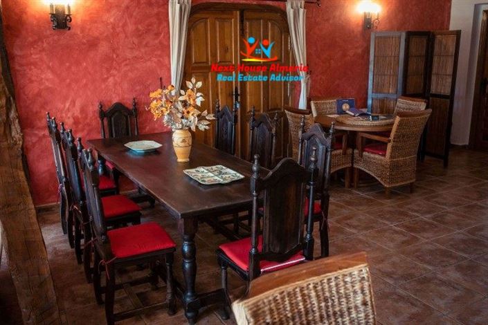 Image No.15-7 Bed Country House for sale