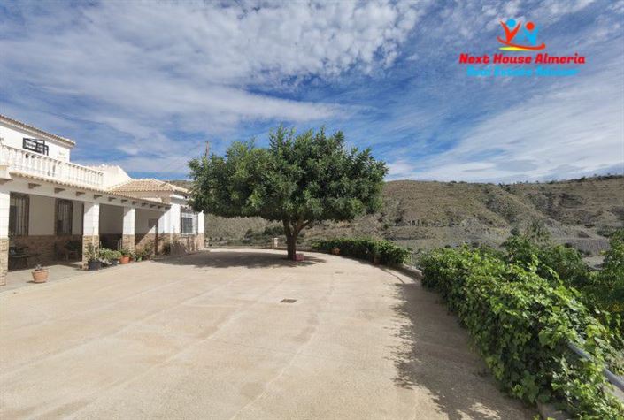 Image No.7-Maison de campagne de 8 chambres à vendre à Albox