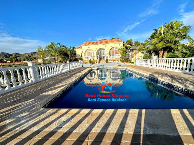 Image No.2-Maison de campagne de 3 chambres à vendre à Águilas