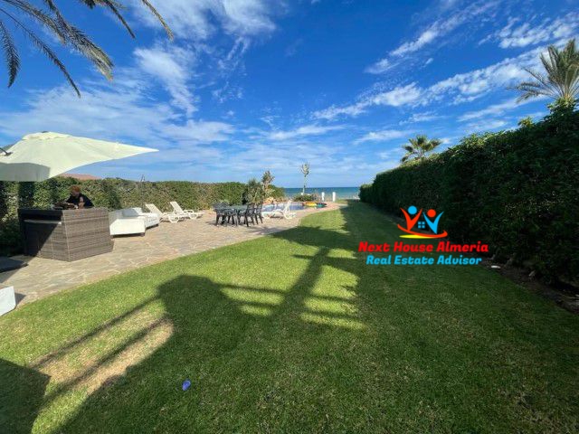 Image No.2-5 Bed Villa for sale