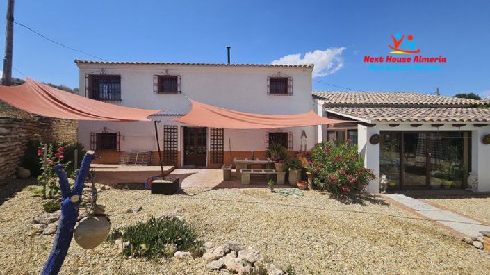 Image No.15-3 Bed Country House for sale